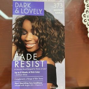 Dark & Lovely Fade Resist Hair Color . Color: 373 Brown Sable